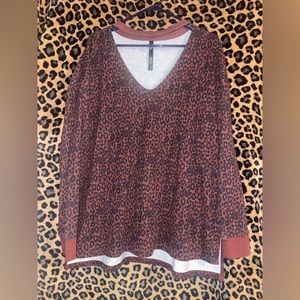 Leopard print sweatshirt with key hole cut out